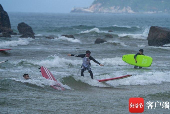 五菱星驰真实口碑：不止空间，选择这款小型SUV有几个理由